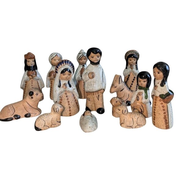Tonala 14-Piece Ceramic Nativity Handcrafted Figurines Christmas Decor - Picture 9 of 12